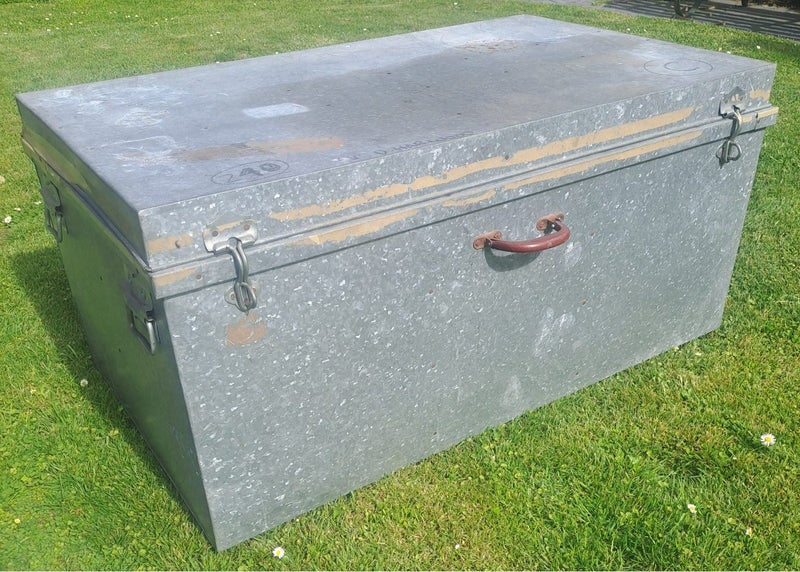 Lockable Steel Storage Box Carousel 4