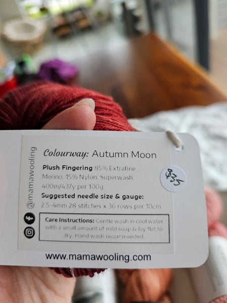 3x 100gm 4ply Mamawooling yarn Carousel 2
