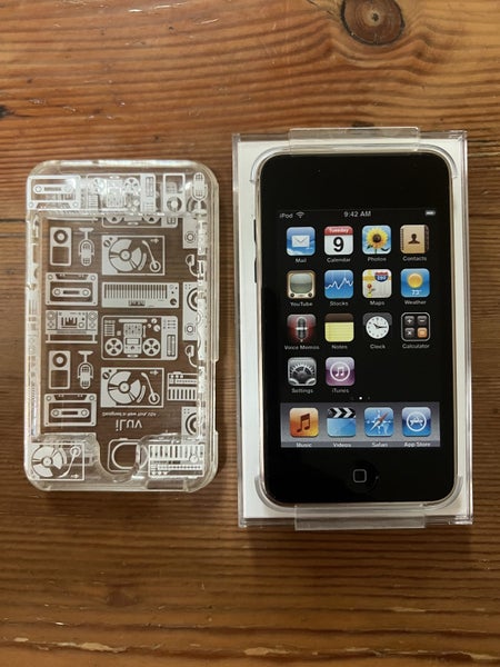 iPod Touch 8GB - Original packaging **$1 Reserve** Carousel 2