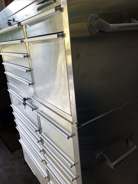 Large multi drawers steel cabinet by Hammerhead USA Carousel 2