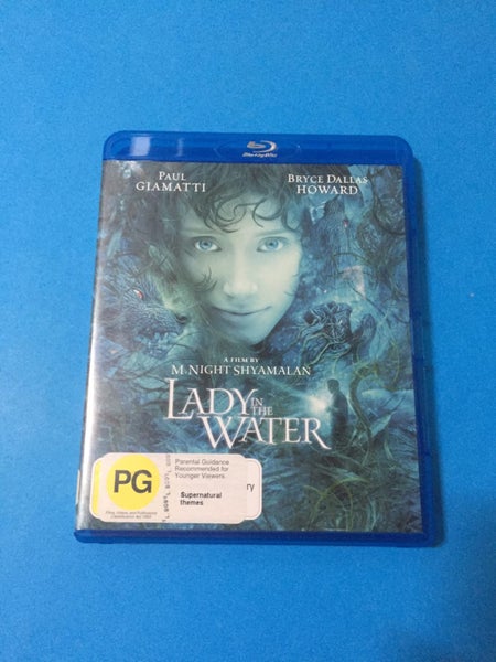 Lady In The Water (Blu-Ray) Carousel 1