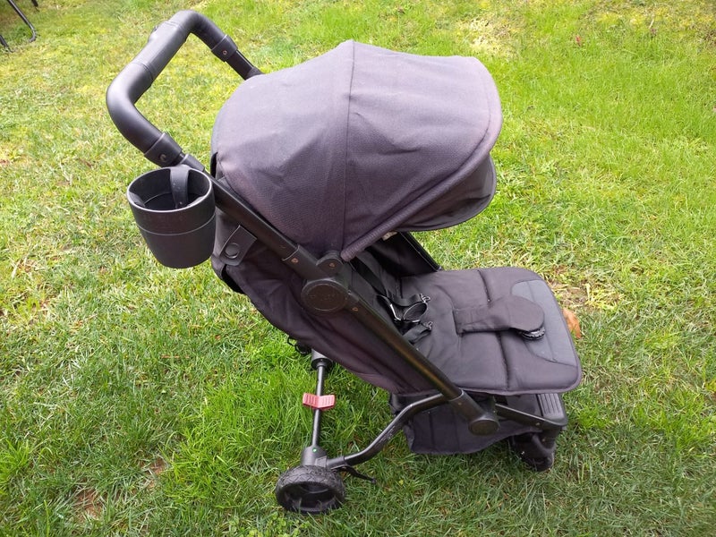 Edwards & Co. Travel Pram Carousel 1