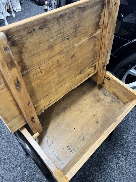 Old fashioned school desk Carousel 1