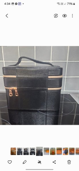 LOVELY MAKEUP/VANITY CASE, BRAND NEW Carousel 2