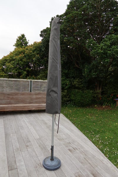 Sun umbrella and stand (Quality Shade 7 brand)64031709600385114