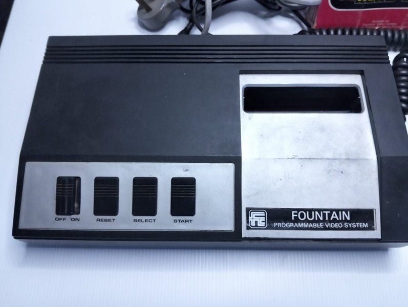 Vintage, fountain gaming system with x8 games Carousel 2