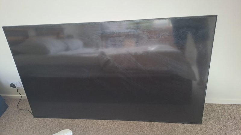 Samsung 65" Crystal UHD DU8500 4K Smart TV - PARTS ONLY Carousel 1