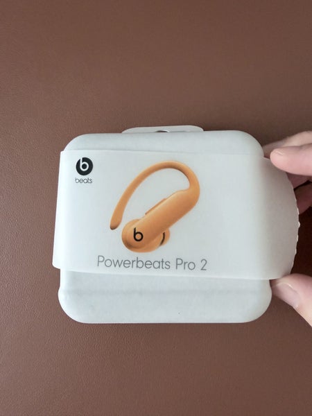 $1Res Beats performance earbud almost new Carousel 4