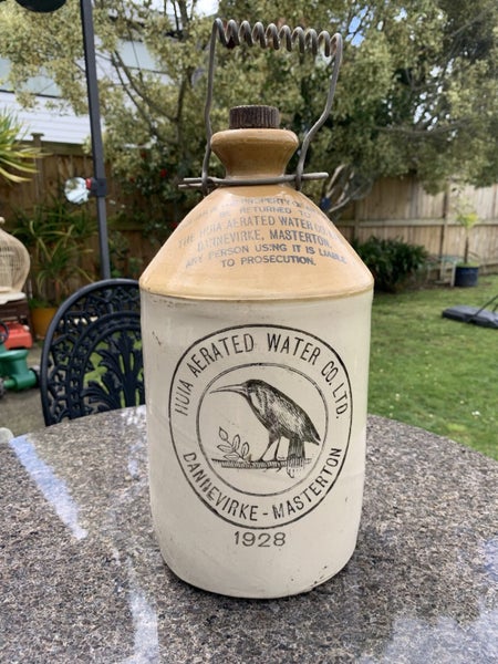 Old bottle Dannevirke Masterton 1928 HUIA BIRD Carousel 1