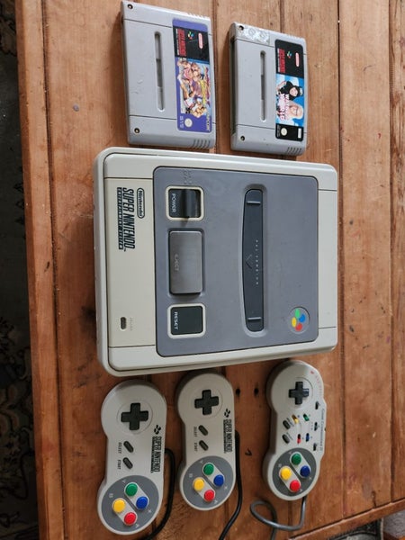 Super Nintendo with Street Fighter 2 Carousel 1