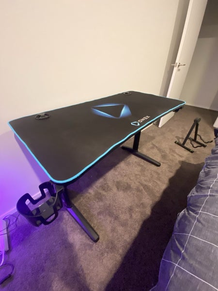 Gaming desk Carousel 1