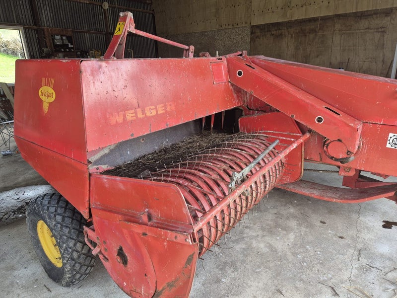 Ap61Welger small bale baler64032595472898112