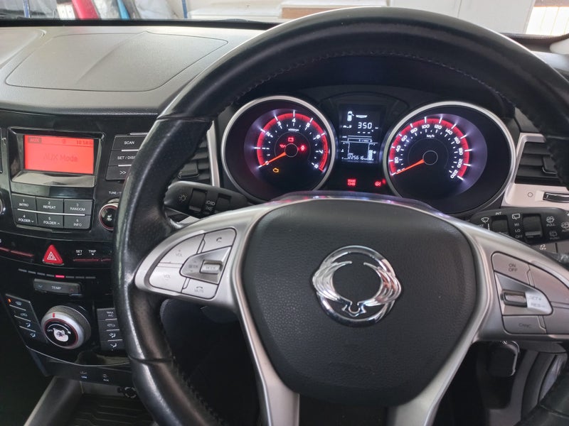 2016 Ssangyong Tivoli Sports Manual64287886370051111