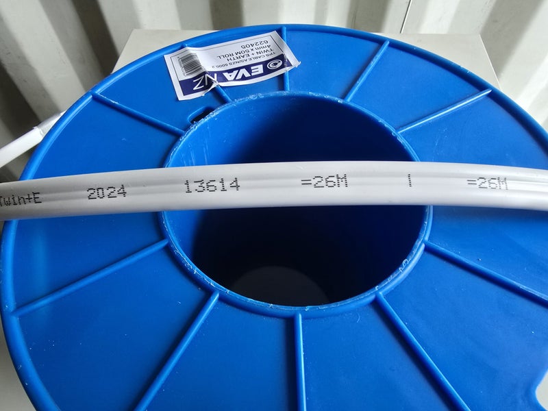 4mm twin and earth cable 26m Carousel 3