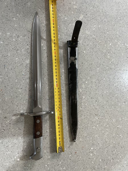 Swiss Model 1918 Bayonet Carousel 1