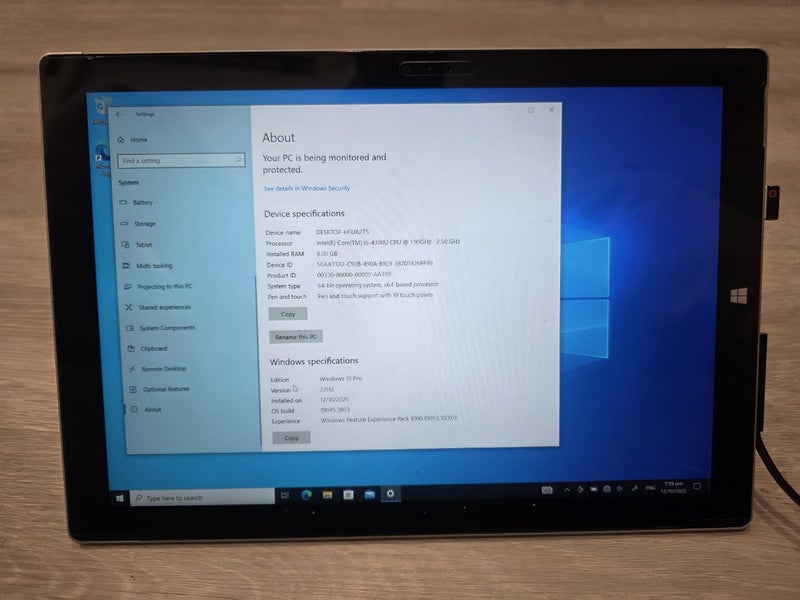 $1 Res - Microsoft Surface PRO 3 i5 8GB 256GB Carousel 1