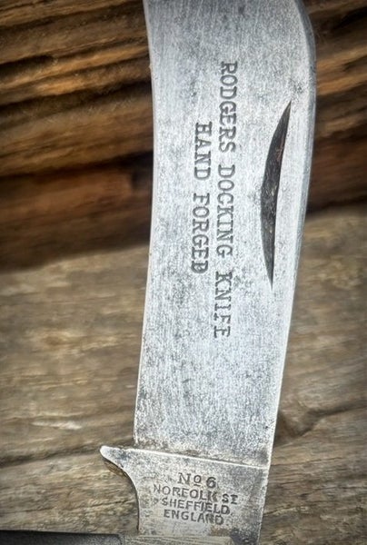 VINTAGE JOSEPH RODGERS HAND FORGED DOCKING KNIFE. Carousel 2