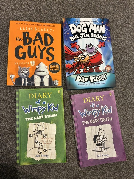 Popular kids graphic novel books x4 Carousel 1