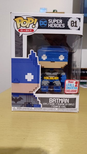 Funko Pop! 8-Bit Batman #01 (DC Super Heroes) – 2017 Fall Convention Exclusive Carousel 1