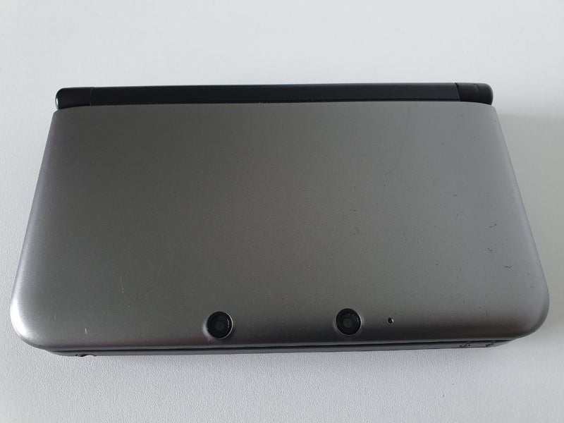 Nintendo 3DS XL + 2 Games Carousel 2
