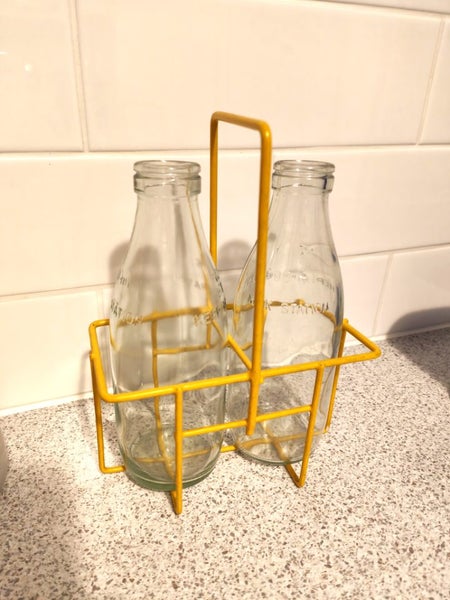Milk bottles in carrier vintage Carousel 1