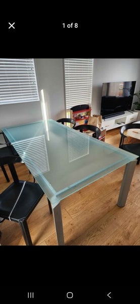 Dinning table with chairs64033249475713110