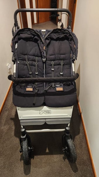 Mountain Buggy Duet Twin Stroller Bundle with Carrycot – Excellent Condition Carousel 2