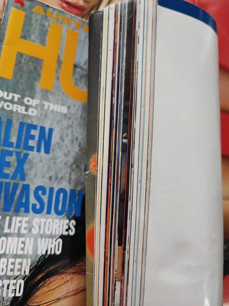 [PRICE DROP] Hustler Men Magazine + FREE Posters Carousel 2