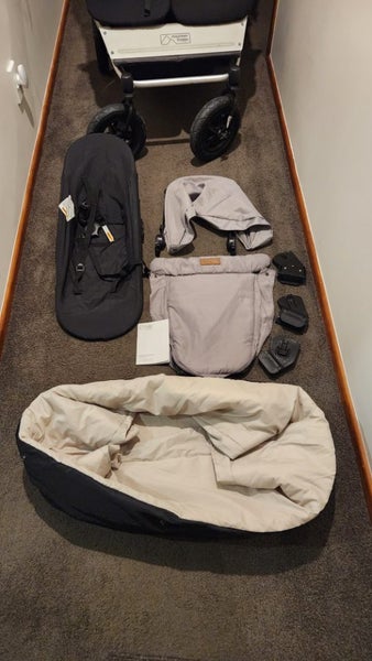 Mountain Buggy Duet Twin Stroller Bundle with Carrycot – Excellent Condition Carousel 18