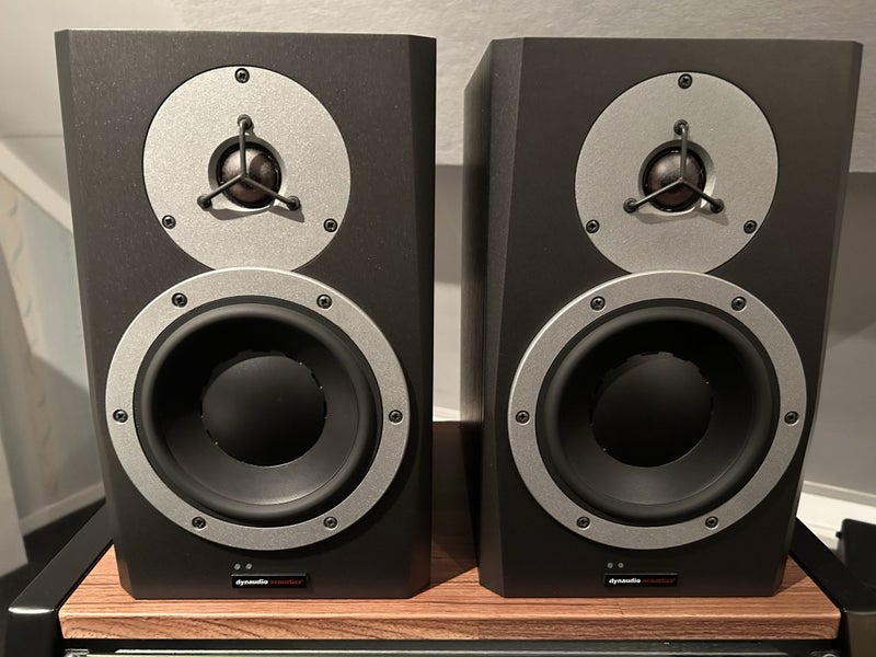Dynaudio BM6AmkII active studio monitors64272887810689112
