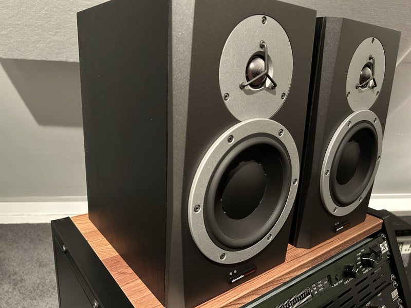 Dynaudio BM6AmkII active studio monitors64272887810689111