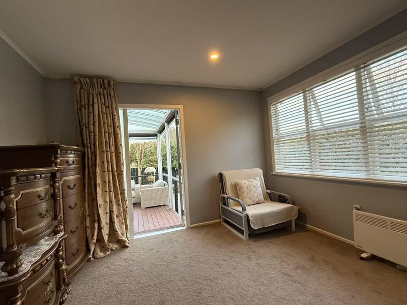 Forrest Hill, 5 bedrooms64209654857347111