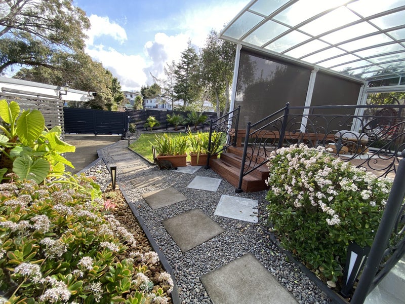 Forrest Hill, 5 bedrooms64209654857347112