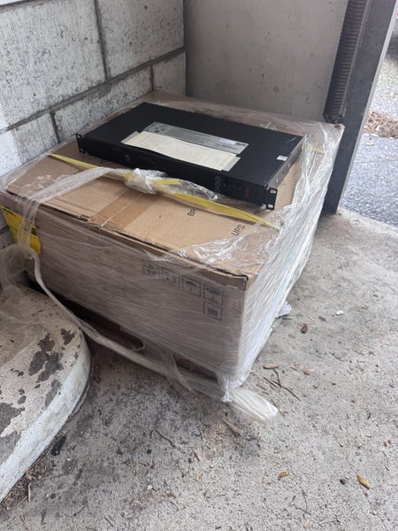 ***$1 - Reserve - APC Smart-UPS X 3000VA + ATS - As New*** Carousel 1