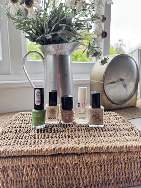 Nail Polish x 5 (One being a base/topcoat) Carousel 1