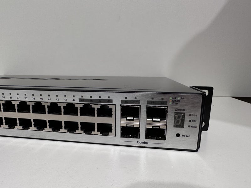 $1 Res D-Link DGS-3100-48 is a Layer 2 stackable gigabit managed switch64033695673602113