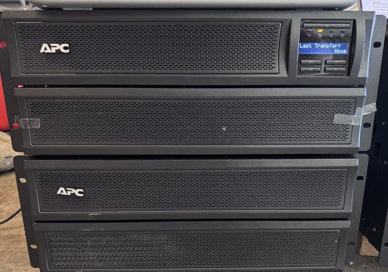 $1 - APC UPS + EBP + ATS + management card Carousel 1