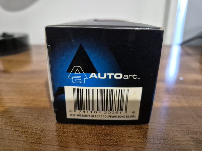 Auto Art - Nissan Fairlady Z Carousel 2