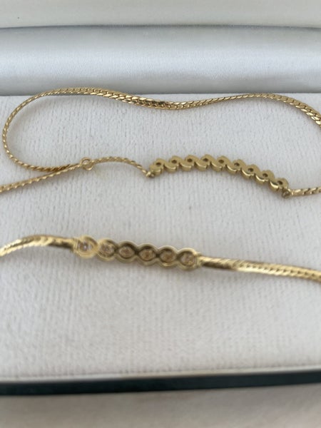 Diamond necklace and bracelet Carousel 1