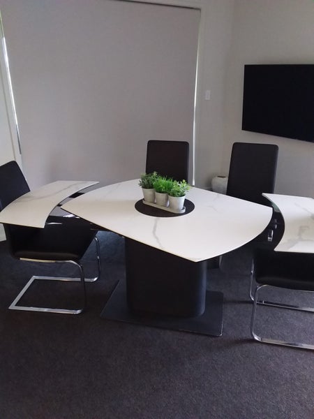 Extending Dining Room Suite. Only 3 years old.64235821368705110