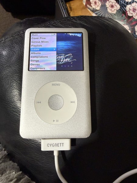 Apple iPod Classic 7th Gen 160GB Carousel 1