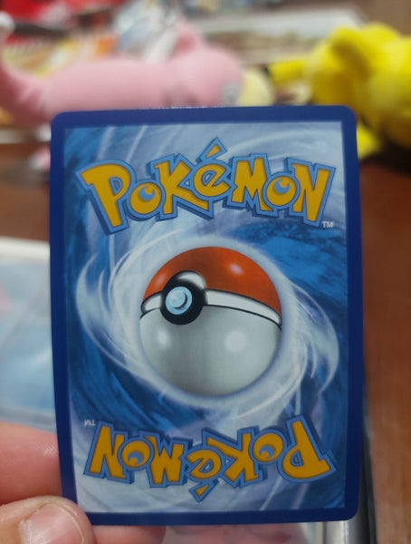 Red Victini - White Flare 172/086. Carousel 3
