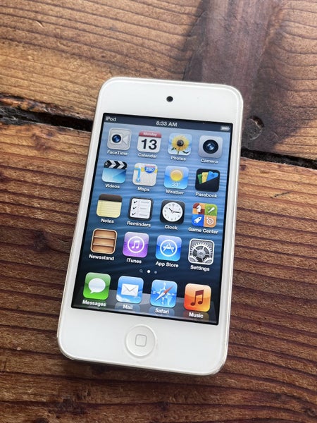 *Tidy* iPod Touch 16GB, 4th Gen Carousel 2