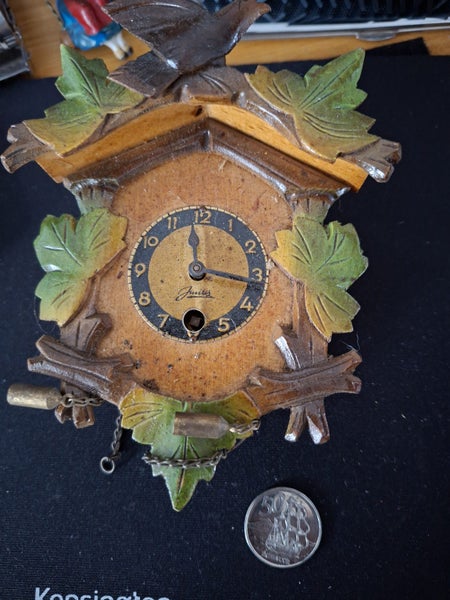 **Beautiful Black Forest style Clock** Carousel 5