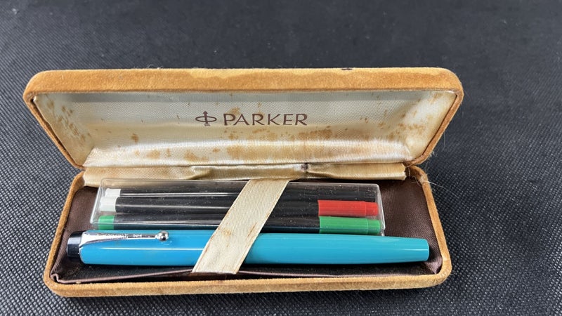 Vintage Parker 30R “Felt Tip” Pen in Case – Turquoise Blue - Lot F102 Carousel 1