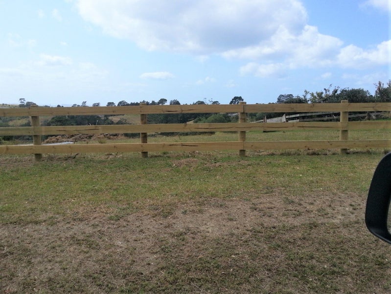 Timber fencing Carousel 6