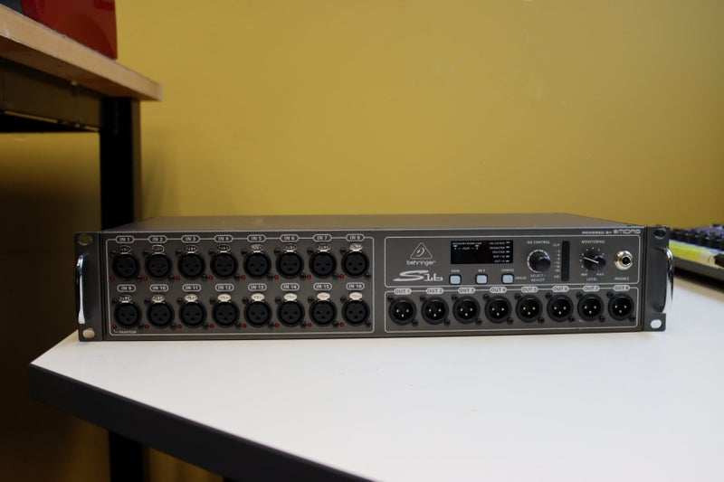 Behringer S16 Digital Stage Box - 16 Channel, Serial No. S181102046AJA Carousel 1