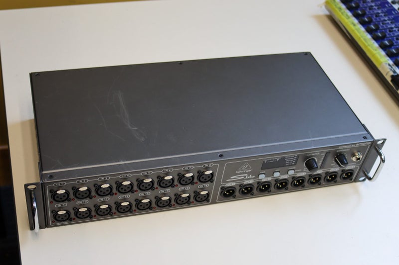 Behringer S16 Digital Stage Box - 16 Channel, Serial No. S181102046AJA Carousel 2