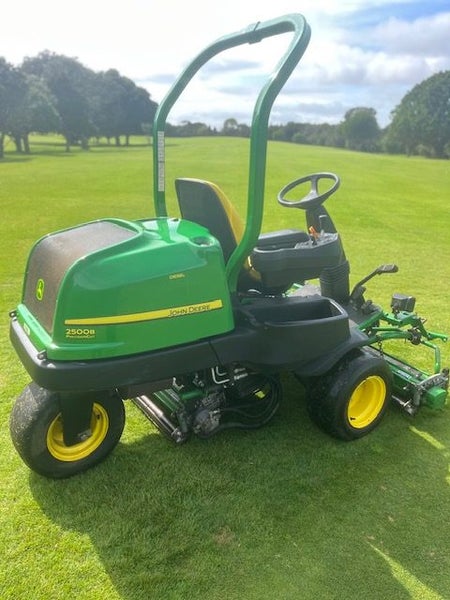 John Deere 2500B Greensmower Carousel 6