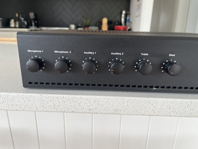 Redback A4040 PA Amplfier, 100v or 4ohm, (~$1200 new) Carousel 2